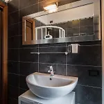Modern Giovanni Square Iun Q6922 דירה *