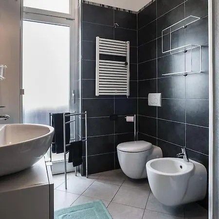 Apartment Modern Giovanni Square Iun Q6922